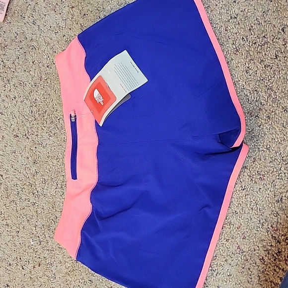 Nike running shorts - Picture 2 of 3